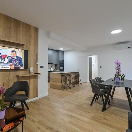 The Eagle Apartment Novalja Exterior photo